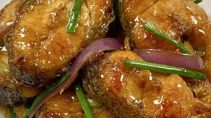 香煎鲈鱼：外皮焦脆里肉嫩，一口入魂的家常美味