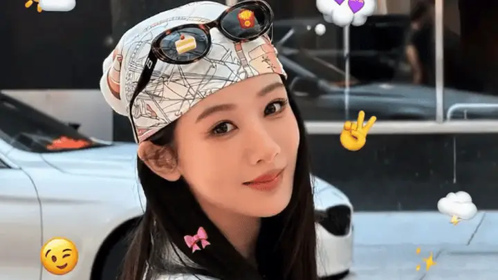 杨紫世界杯决赛现场裹头巾化身嬉皮士辣味十足