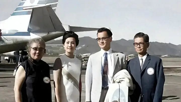 68年全家照之外，方瑀以教育与文字书写的厚重人生，尽显从容不凡的女性力量