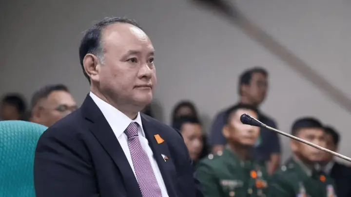中方对菲反华势力划出红线 警告再不停手将付出相应代价
