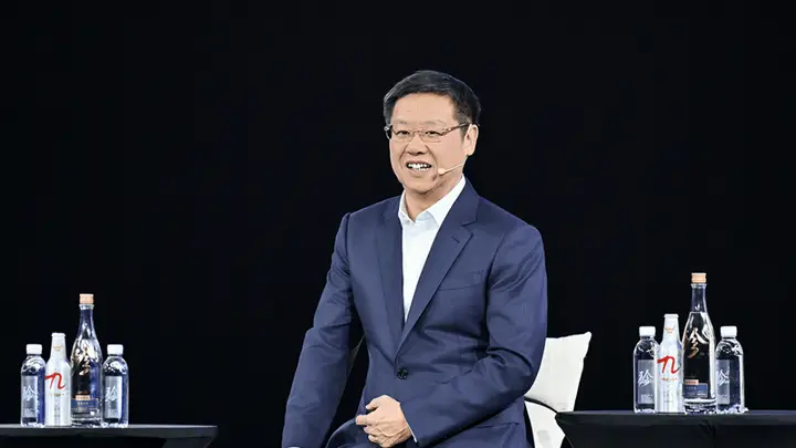 白酒教父跨界打造地域文化IP 遵义白鹭湖生态跑助推大珍·珍酒上线300天回款破14亿
