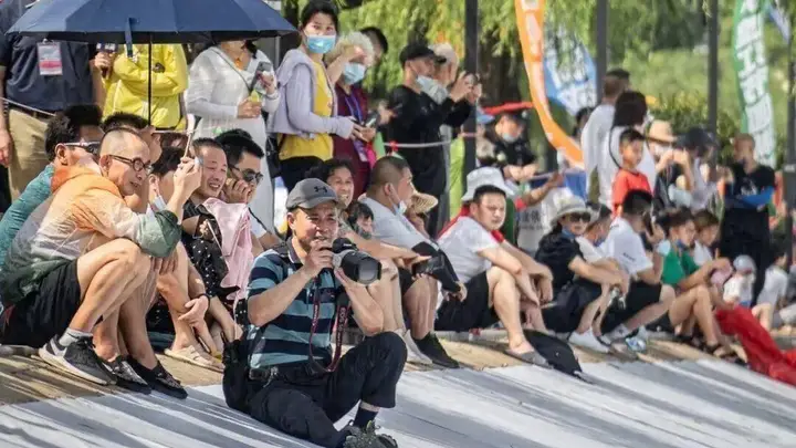 “游赏江城”渡江精品旅游线路，带你解锁地道武汉玩法！