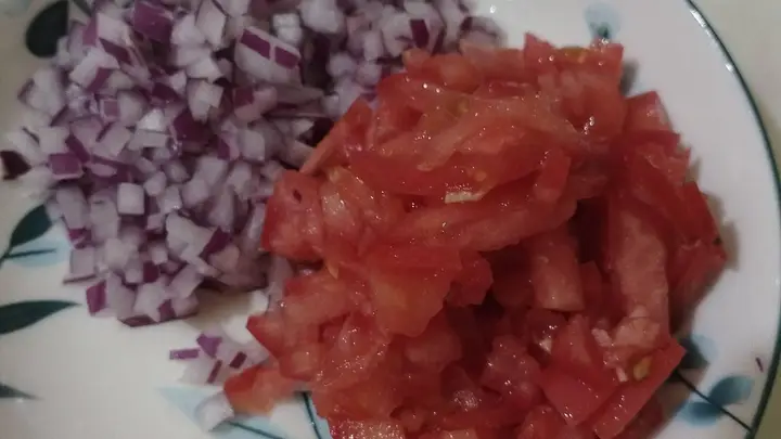 家常美食新体验 网红爆蛋简单做香到孩子光盘