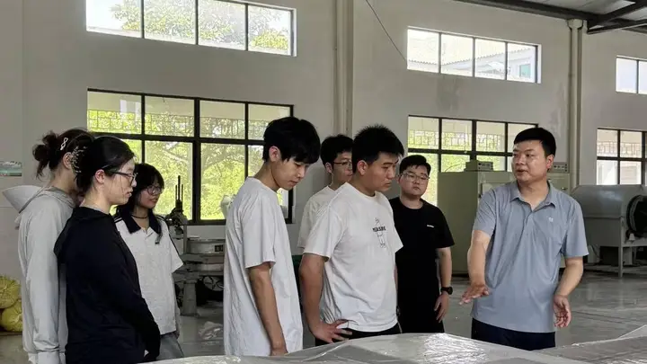 高校学子驻丹徒实地调研 多维度方案为当地茶产业破局提质赋能