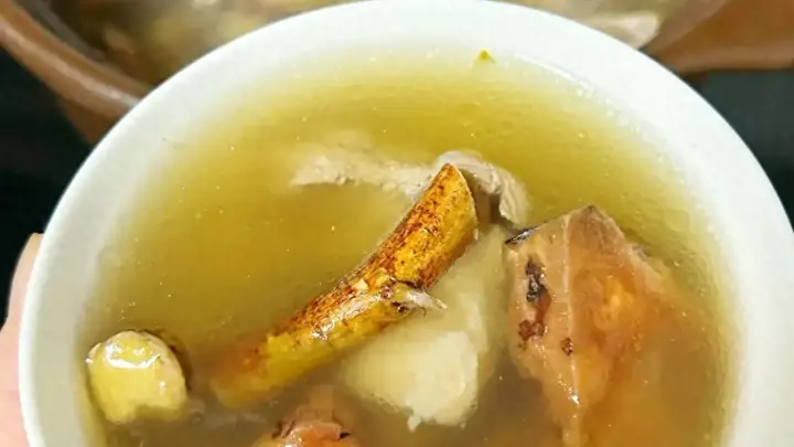土茯苓才是“祛湿王”!搭配它,筋骨不痛了、湿气排了,越喝越好
