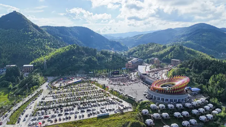 湖南隆回:清凉游点燃文旅消费 瑶乡避暑游热度拉满
