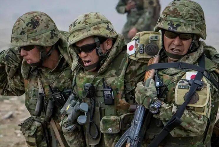 和平宪法沦为废纸！日本亮出“权杖”导弹，西南诸岛正沦为“反舰炮阵地”