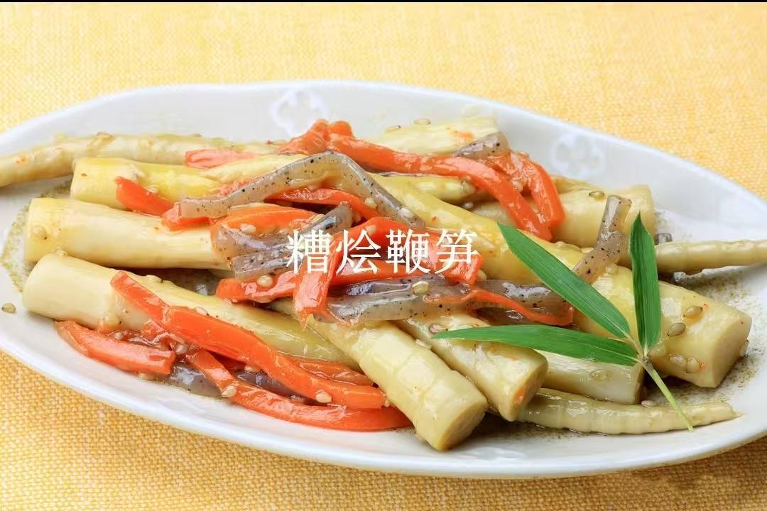 一口咬住江南夏日的清鲜：糟烩鞭笋