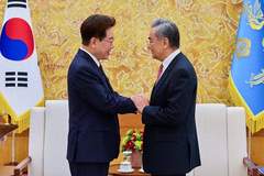 被特朗普背刺的余痛未消，李在明面对王毅外长，对中国说了点掏心窝的话