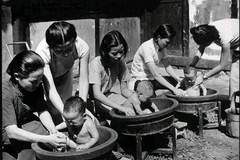 中国10亿人要搞计划生育,14亿人口却鼓励生三胎,这是为何?
