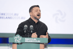 外媒:情报显示俄军准备发动大规模袭击,泽连斯基紧急中断出访返回基辅