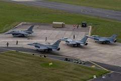 美12架F-16CJ野鼬战机飞抵约旦,伊防空系统面临“开机即被摧毁”