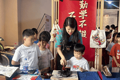 年画女侠佛山状元村授课 萌娃手作体验非遗魅力