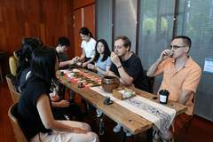 当黑科技遇见茶香！这家小店太会了