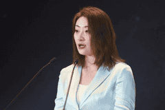 杜建英牵头成立新公司引关注 香港高院驳回宗馥莉上诉保全18亿美元资产