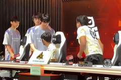 KSG统治级表现碾压对手，6分49秒创纪录赢下赛事，对手全程坐姿握手引争议