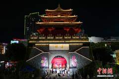 南宁中山路美食街添新玩法 钟鼓楼每周戏曲展演点亮夏夜文旅