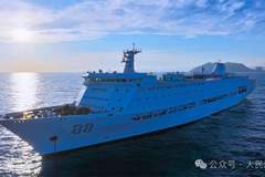 乘坐军舰去报到！空军稍早前出动运-20，从石家庄、济南等地接学生