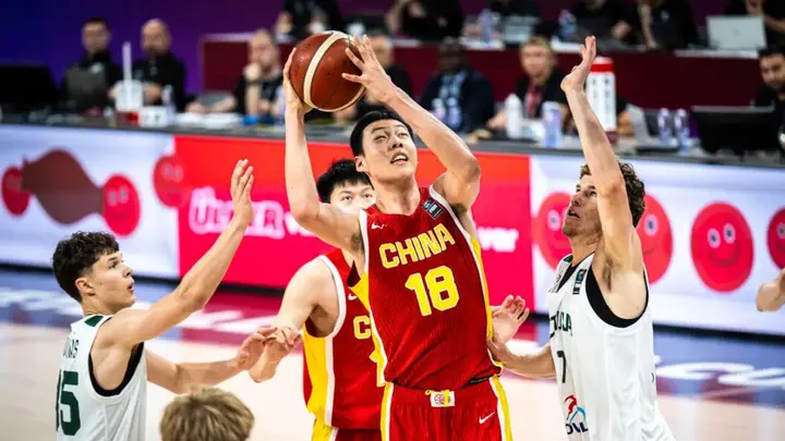 U17男篮世界杯爆发冲突 中国队不敌立陶宛淘汰赛战法国