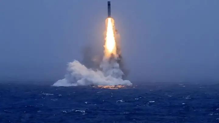 新一轮潜射战略导弹试射成功,普京将给中国送上一份大礼,内容让日本失望!