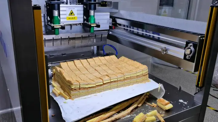 超声波冷切工艺精准加工拿破仑蛋糕告别崩皮奶油流失