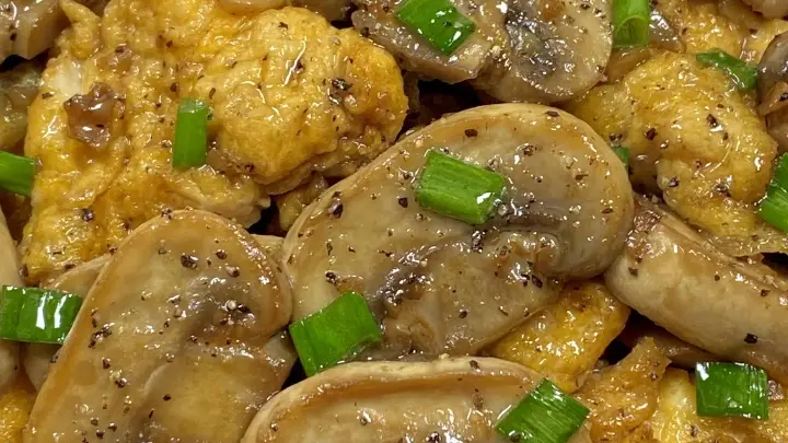 口蘑炒鸡蛋