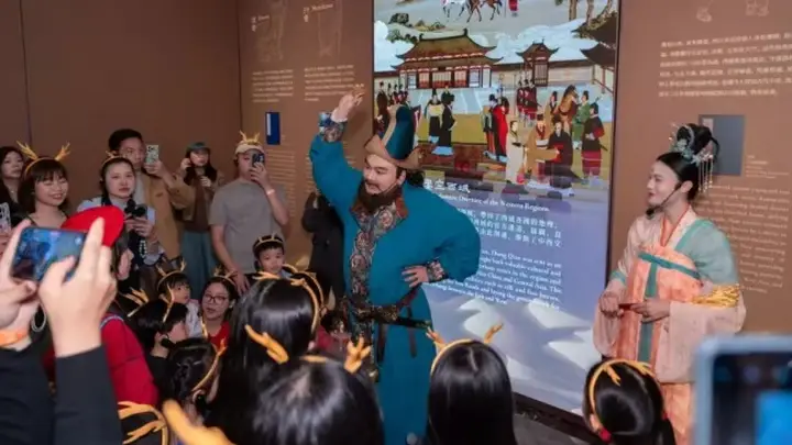 毕业旅行澳门人文路线:在地文化与前沿艺术的地道玩法