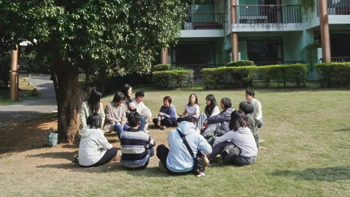 致青年写作者:你没被看见的这些年,我们一直在找你