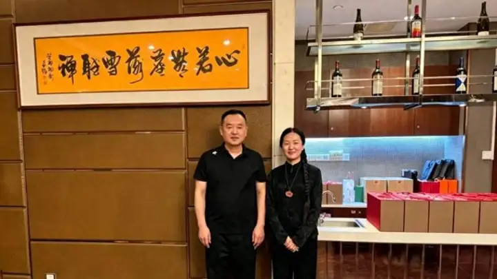 原来她才是孔令辉多次想娶的人,如今她事业有成,他51岁至今未婚