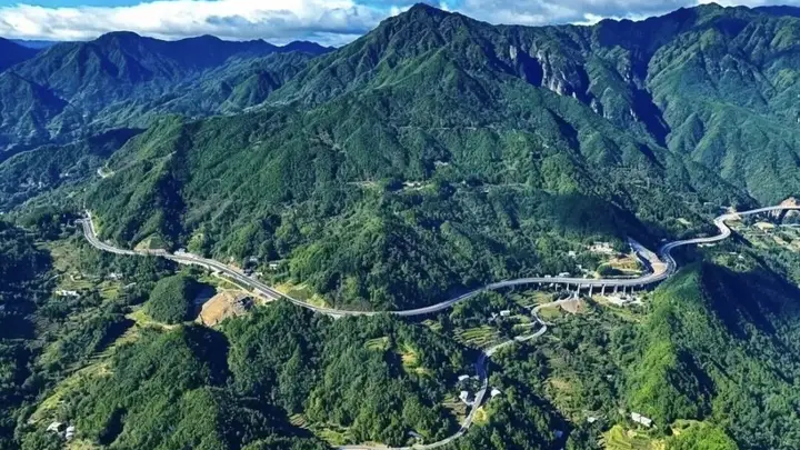 米仓大道:巴中旅游新动脉,串联山水画卷