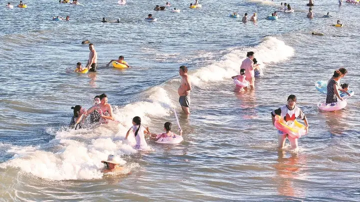泉州暑期文旅热潮：多彩体验点燃古城活力