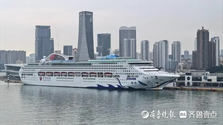 青岛开全国之先河:邮轮上举办啤酒节游客可“不出海登邮轮”