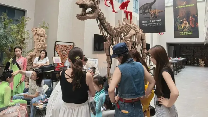 兰州两处老厂房变身特色文旅地标 周末开启工业风漫游解锁城市新玩法
