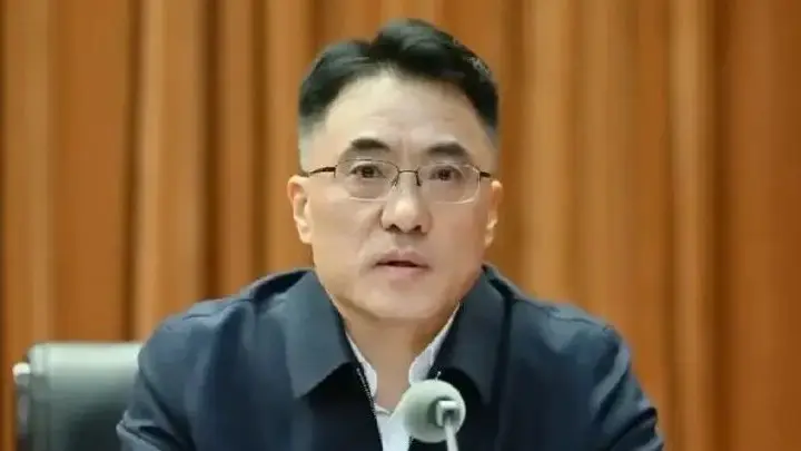 呼和浩特49名被调整干部获重新任用 能上能下机制激发干事创业活力