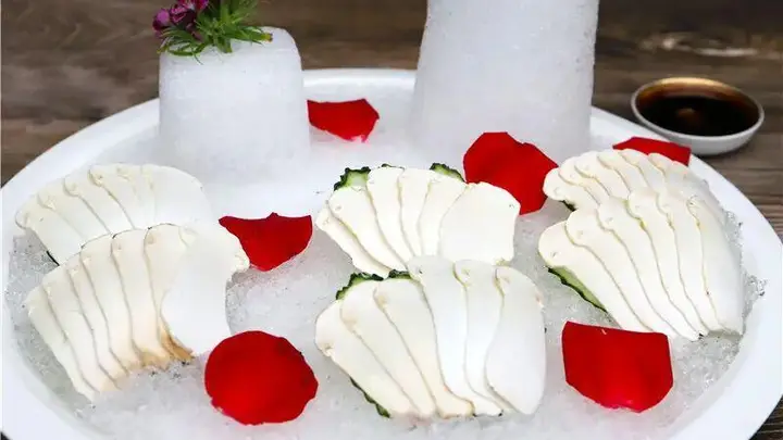 夏凉菌香游云南⑤丨迪庆的夏天,是雪山与草甸的邀约