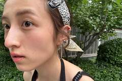 张子枫户外随拍瘦成“纸片人”,网友热议身材变化