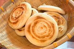 ：白吉馍不撒芝麻的秘密：形制与风味的平衡