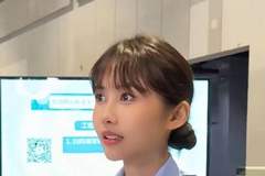 上海女警执勤抓拍意外走红 英气港风撞脸邱淑贞引网友热议