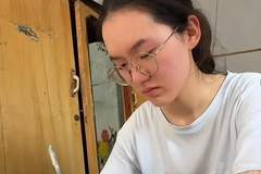 高考699分女孩报清华却被网暴，到底是谁在替她“不配”？