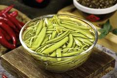 夏日食莼菜解暑热、护肠胃,但两类人群食用需谨慎