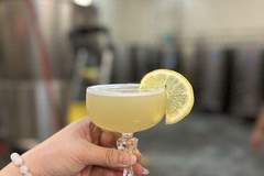 韩国年轻人爱白酒不喝烧酒啤酒 白酒成新宠