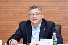 王海民任华润（集团）董事长，其曾在中国远洋海运集团、香港中旅（集团）任职