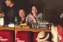 王菲调侃那英：演唱会为何会请肖战出任嘉宾？那英回复显情商
