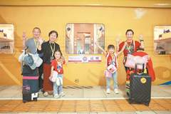 “彩云之南·昆明号”旅游列车首次开往新疆