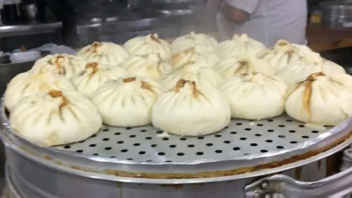早餐店的“铝包子”越来越猖狂，我们应提高警惕，该如何辨别呢？