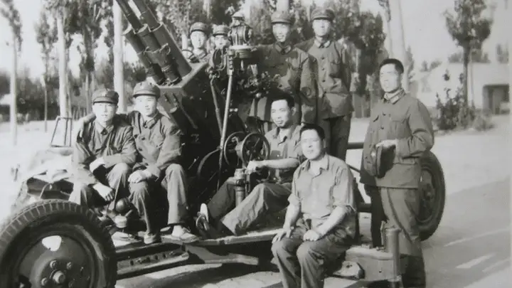 1972年李德生提审揪出失踪名将 为受屈开国中将寻得重生之路