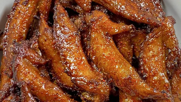 香辣鸡翅尖酥脆爆香 好友聚会必点的治愈小食