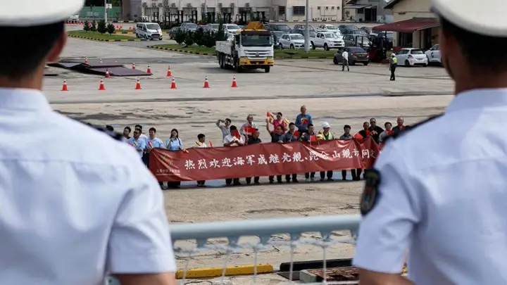 中国海军83舰编队首访文莱 开启为期四天友好访问促建交35周年交流