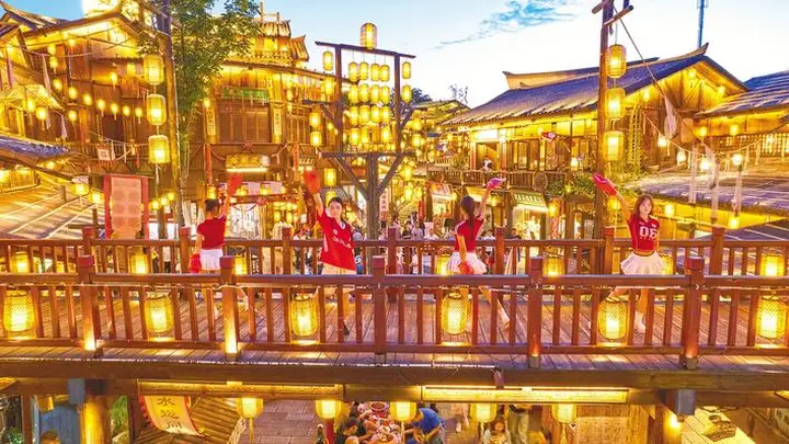 武汉江夏里复刻百年码头风情 夏夜赏灯品食解锁近郊惬意时光