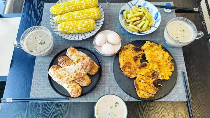 咸香豆浆配脆爽瓜皮！中年宝妈偷懒式早餐搞定全家夸丰盛